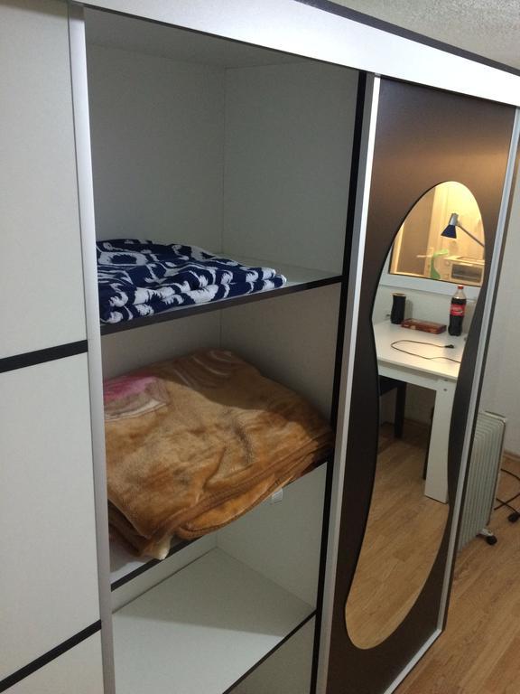 Taf'S Small House Приштина Екстер'єр фото